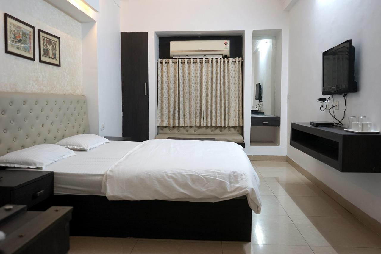 Hotel Paradise Nagpur Esterno foto