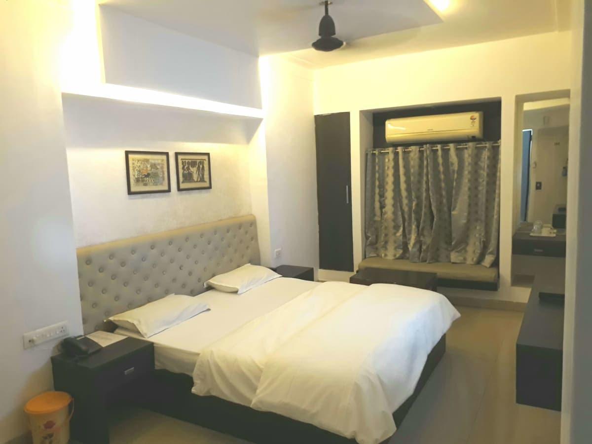 Hotel Paradise Nagpur Esterno foto